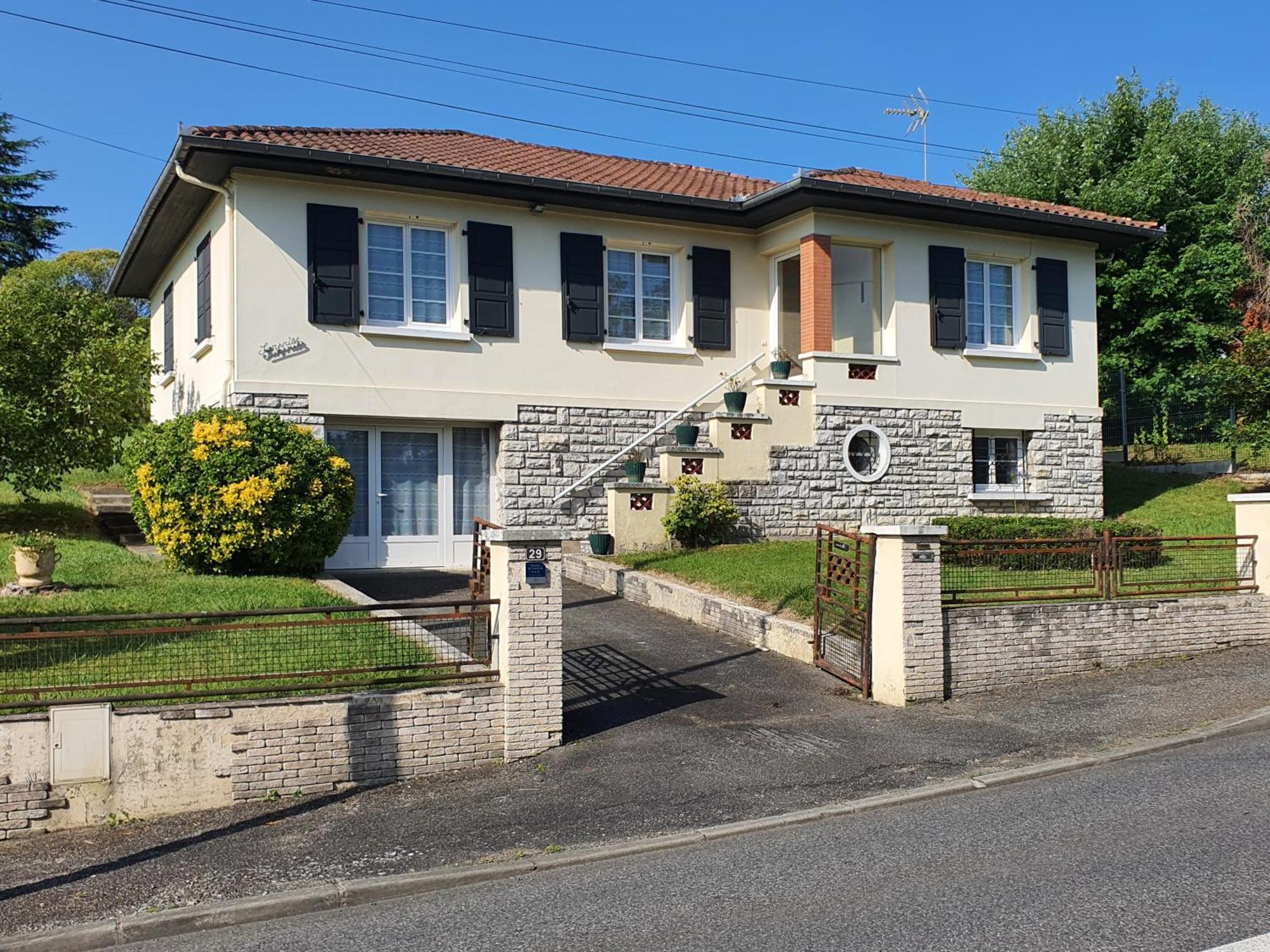 Appartements - Chez Alice Salies-de-Béarn Esterno foto