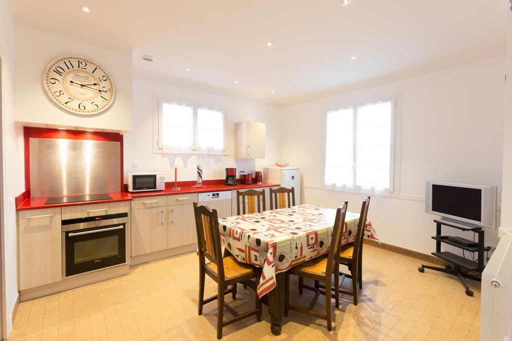 Appartements - Chez Alice Salies-de-Béarn Esterno foto